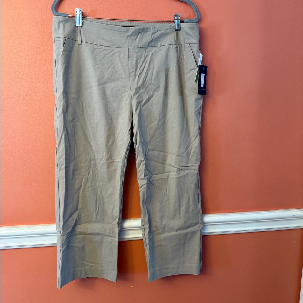 NWT Elegant Tan Cropped Pants